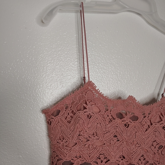 Free People Women's Pink Crochet Lace Athena Bralette Spaghetti Straps Sz M NWT - Picture 4 of 10